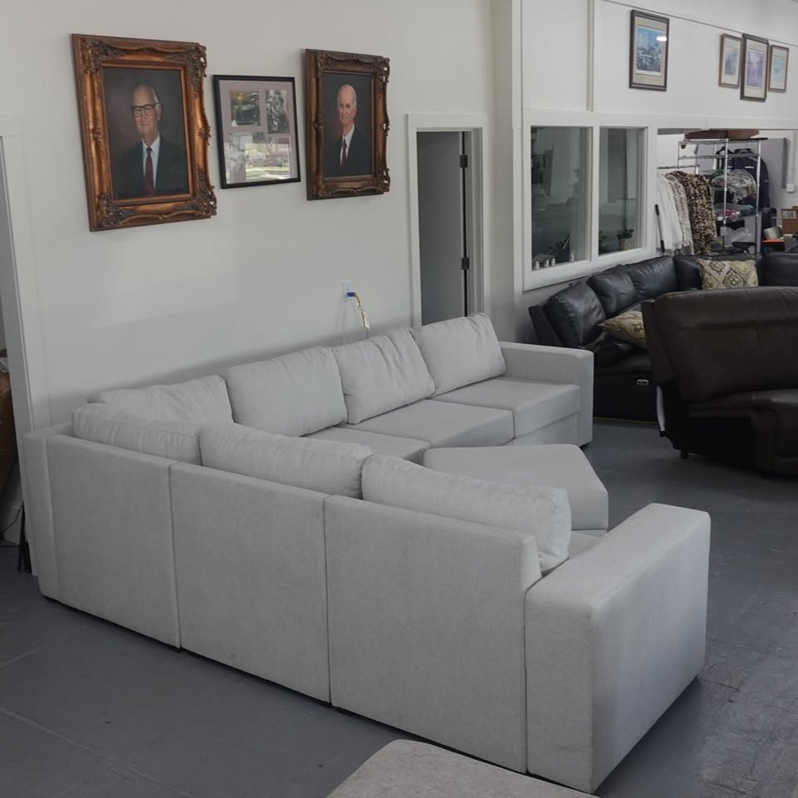 Flexsteel Modular Sectional with Storage Ottoman- Light Tan