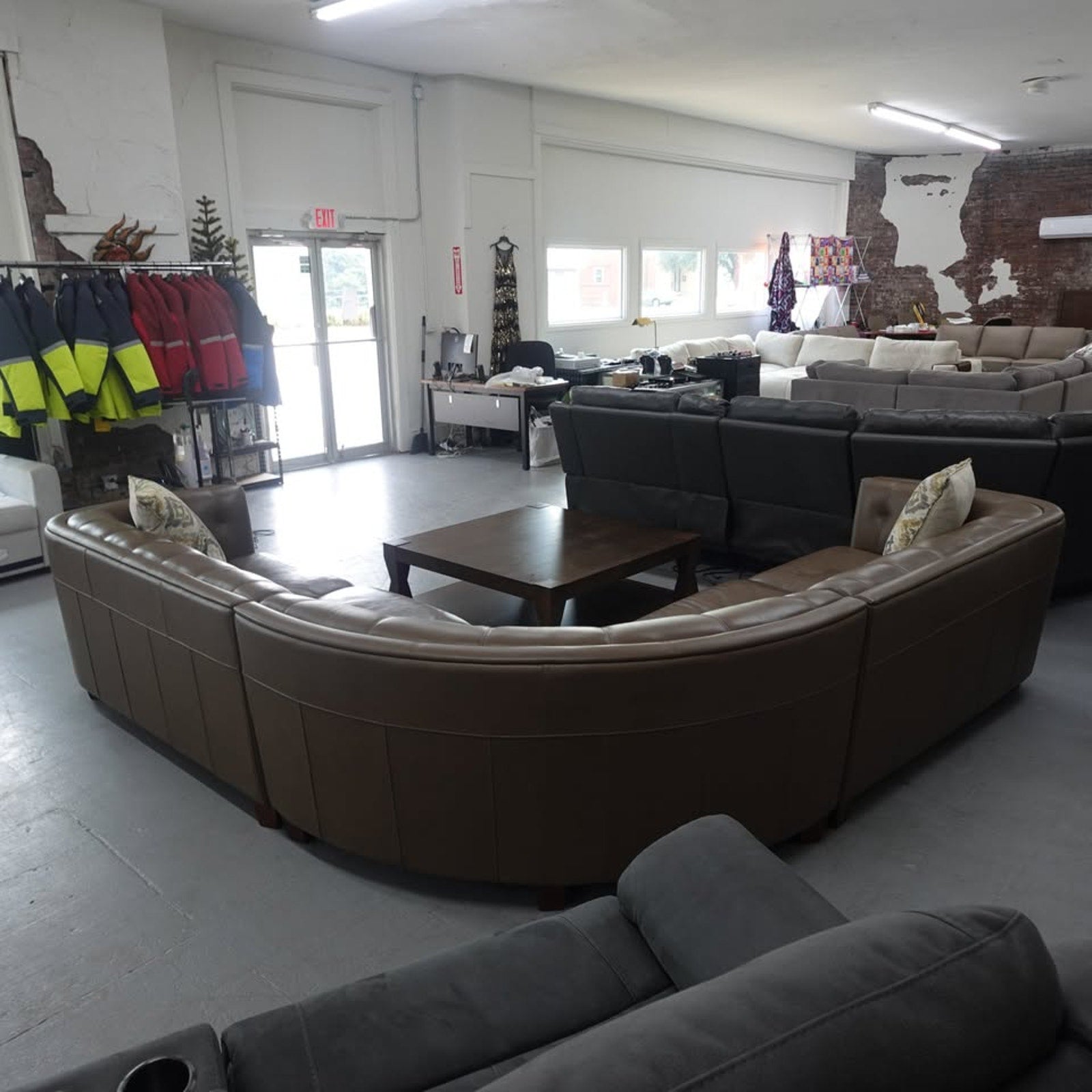 Bellevue Top Grain Leather 3 piece Sectional