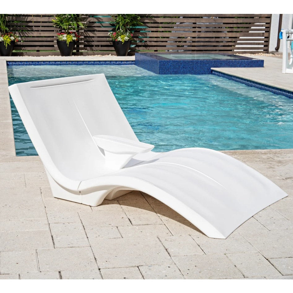 PRE-ORDER! Step2 Vero Oversized Pool Lounger Luxury In-Pool Baja Sun White