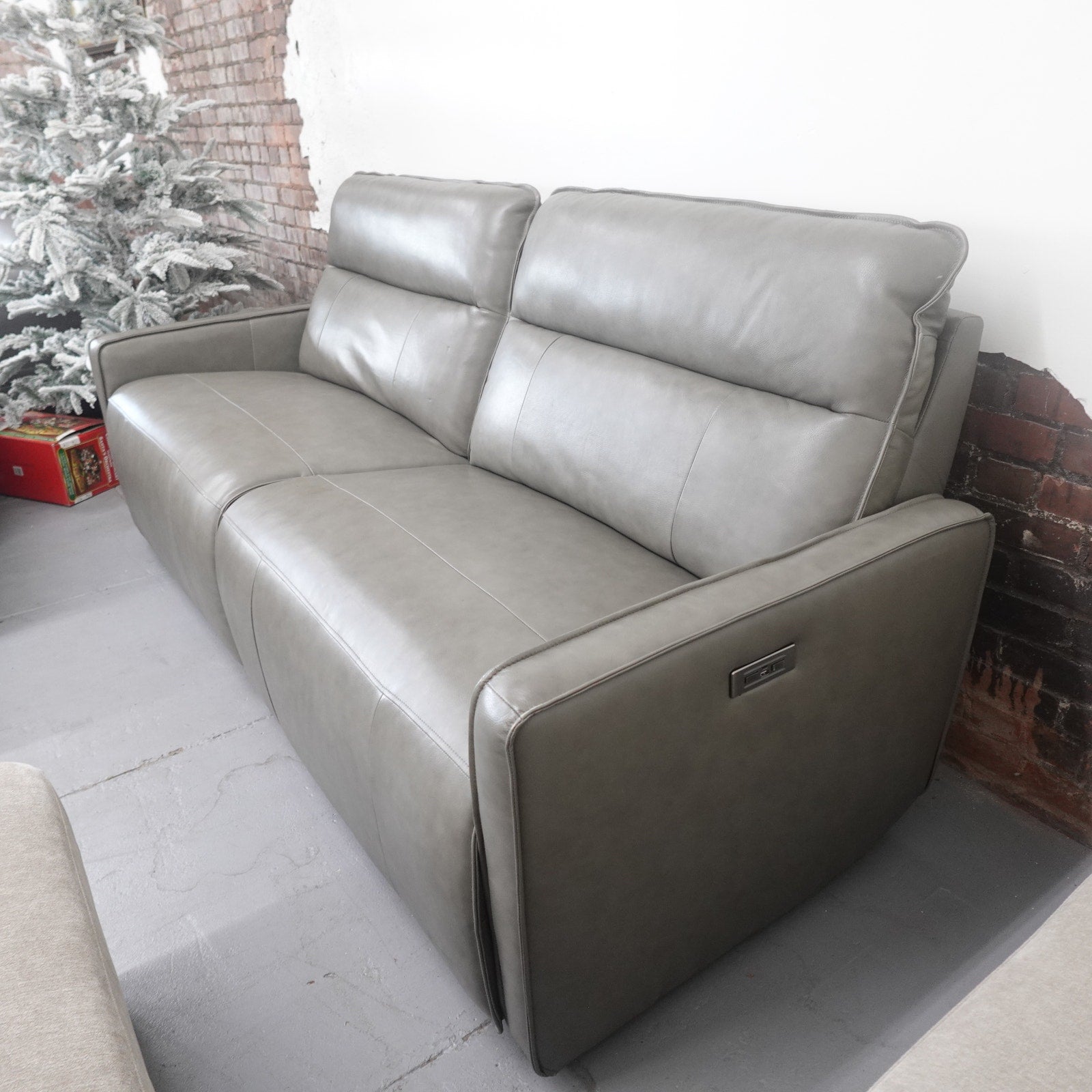 Henredon Keira Leather Power Reclining Sofa with Power Headrests