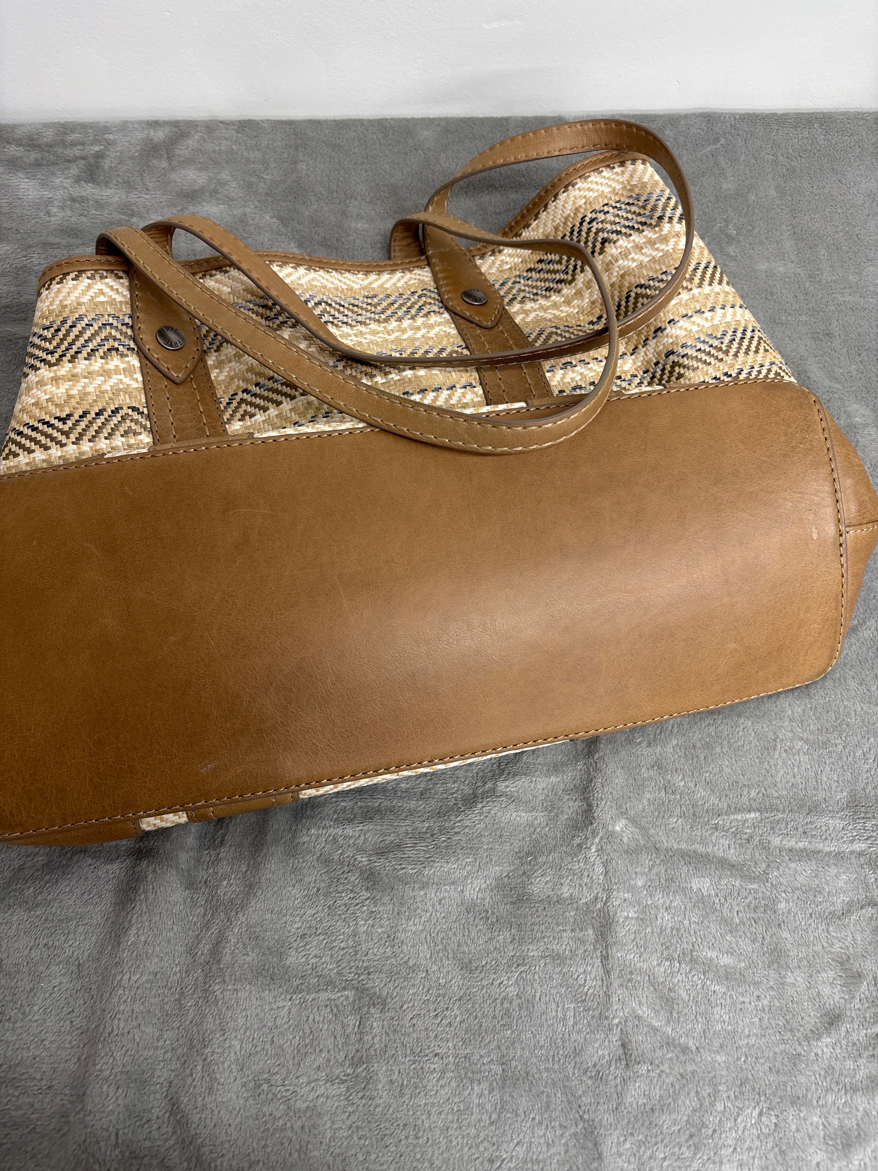 Frye Melissa Straw Shopper beige