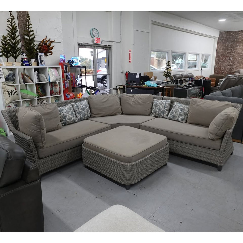 Coasta 4 Piece Grey Woven Sectional Outdoor Seating Set