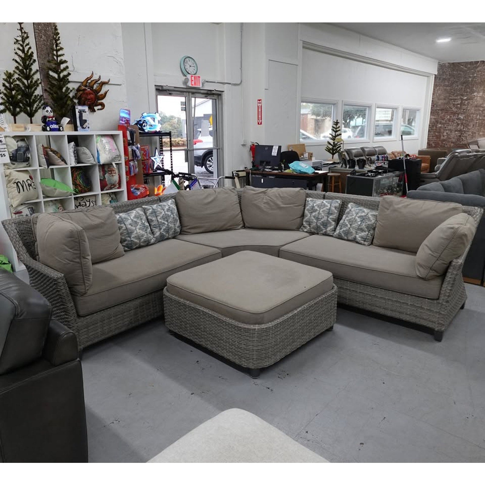 Coasta 4 Piece Grey Woven Sectional Outdoor Seating Set