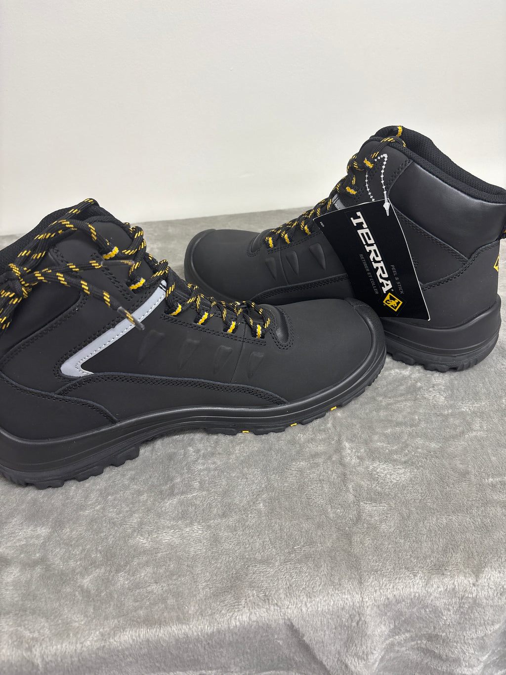 Terra Findlay 13 CSA Black composite safety toe.