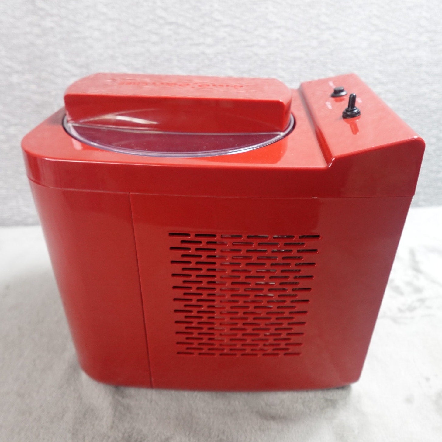 Blue Jean Chef 1 Qt Thermoelectric Ice Cream Maker Red Model SBJCTEIC100 NEW