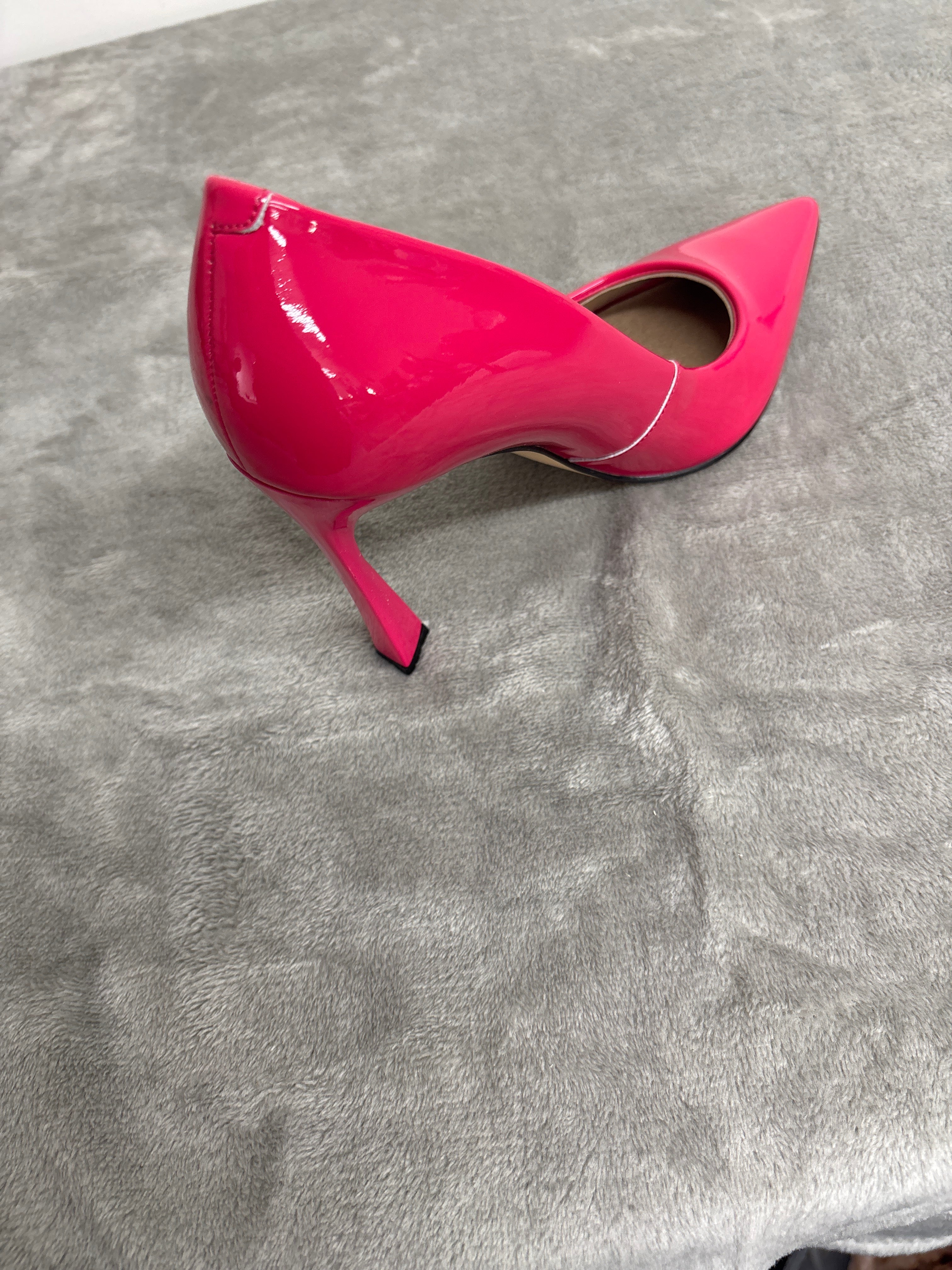 Marc Fisher pink heels