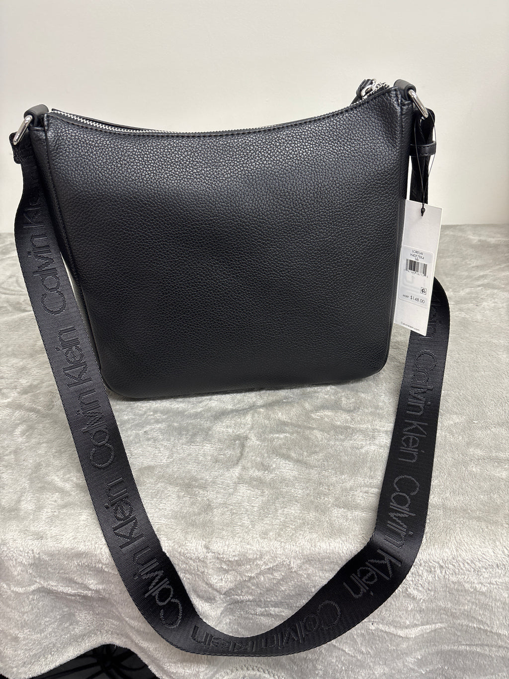 Calvin Klein Lorelai Signature Messenger – Women's Messenger Bag