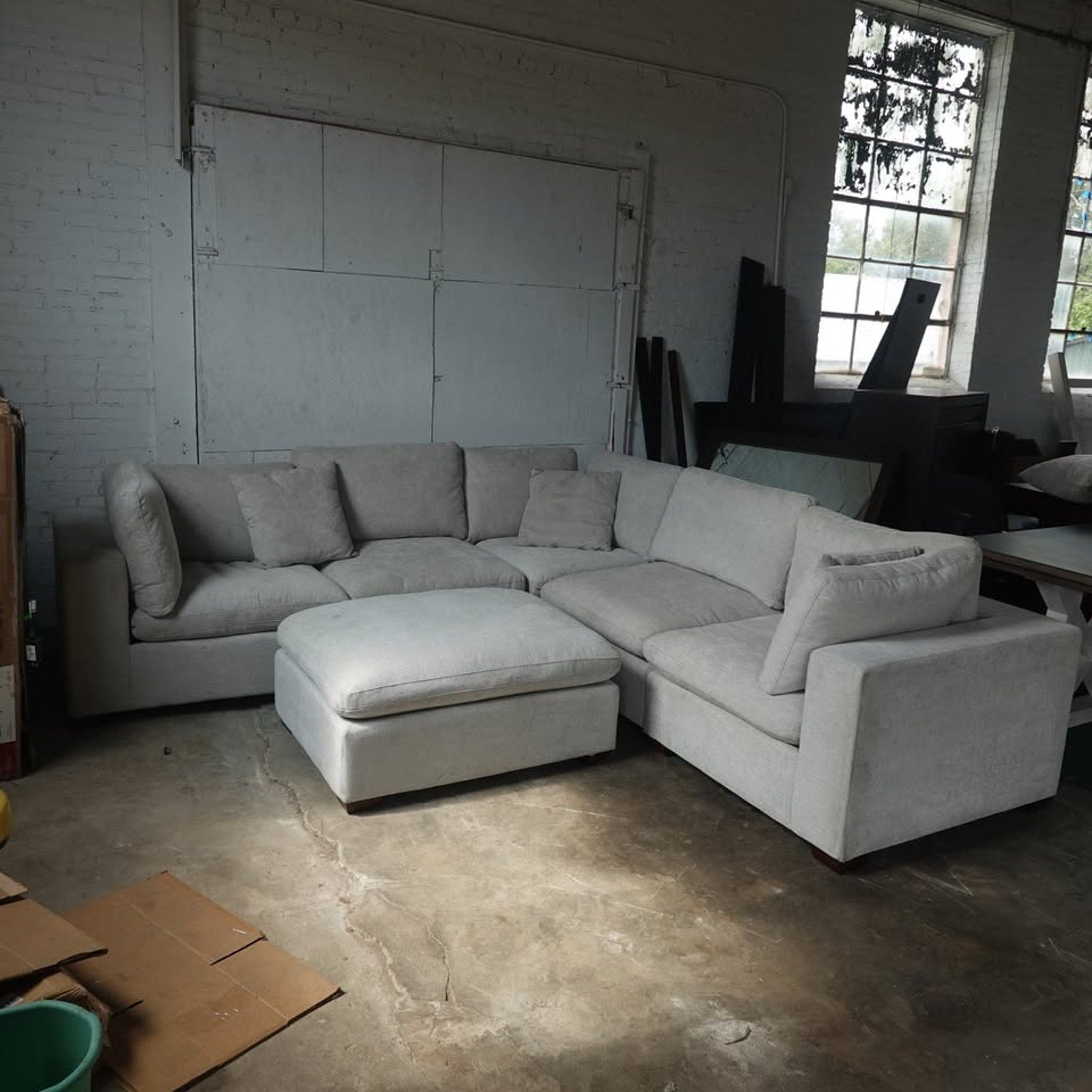 Thomasville Lowell 6-piece Modular Sectional Light Gray
