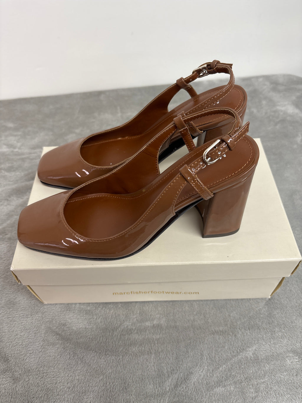 Marc fisher patent leather slingback pumps