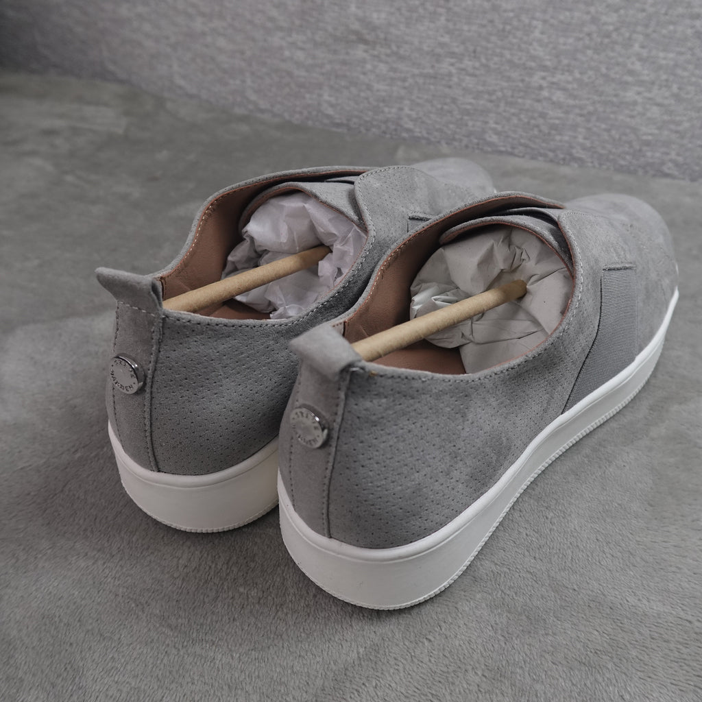 Steve Madden Brad Light Grey Size 9.5