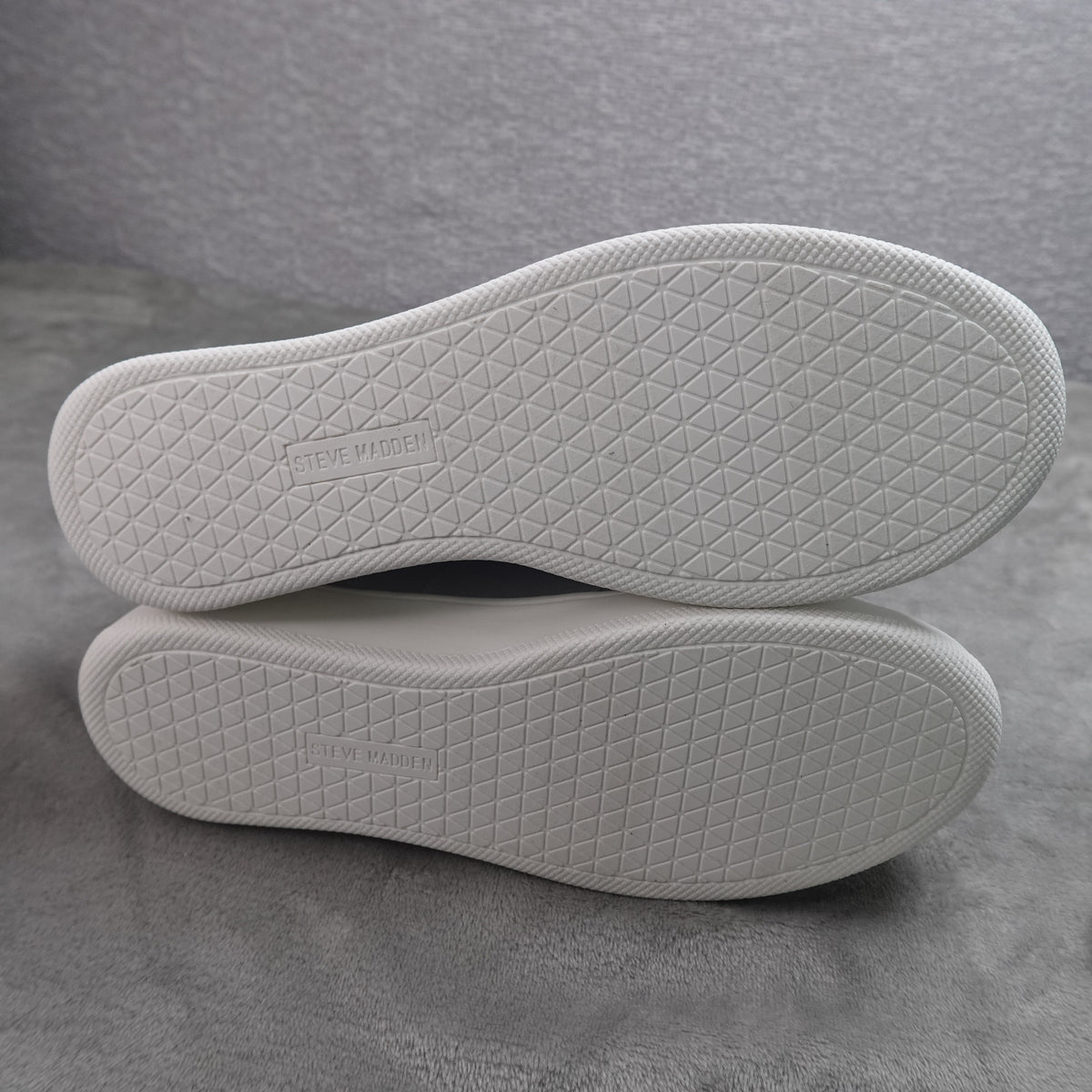 Steve Madden Brad Light Grey Size 9.5