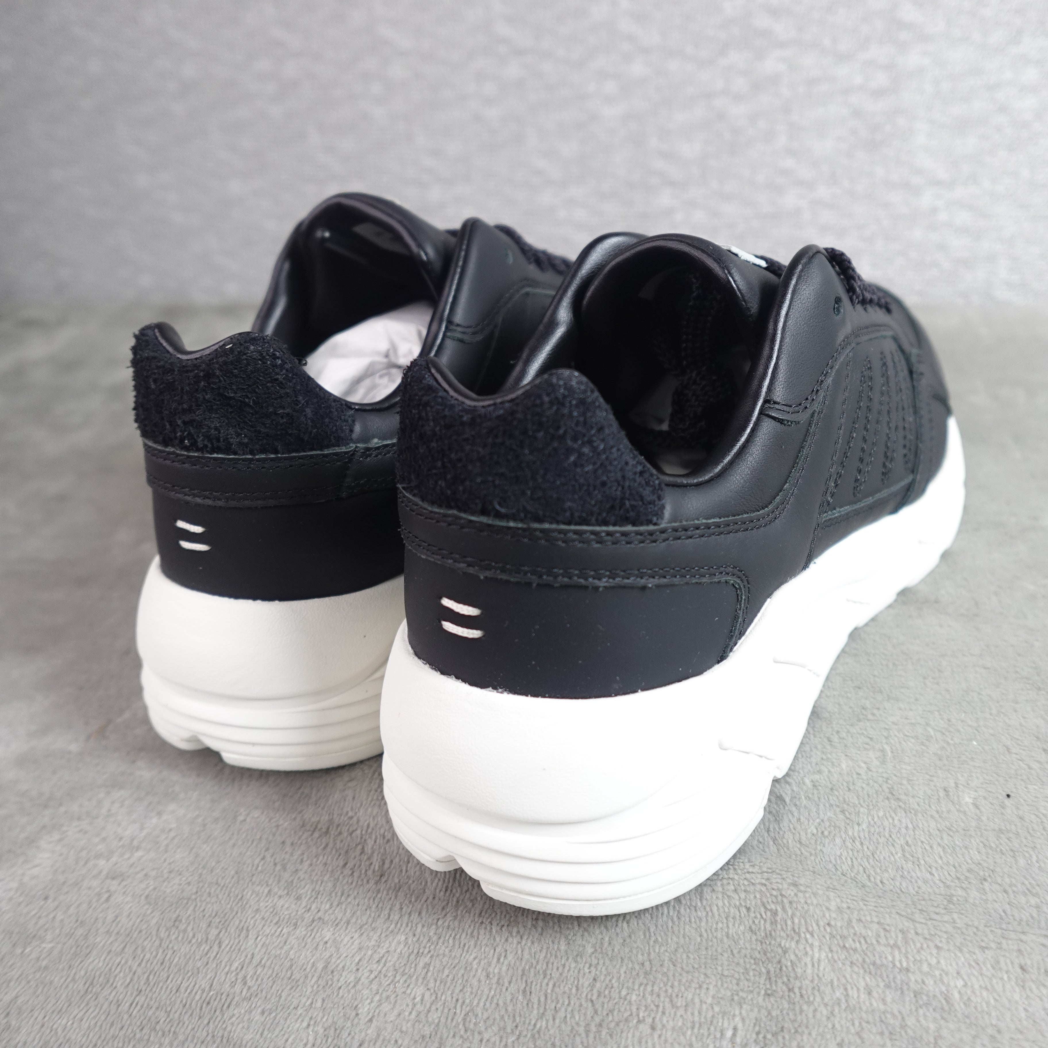 LABEL Go-To Sneakers Unisex Size 13.5 Womens / 12 Mens Black White Leather 210005-005 New