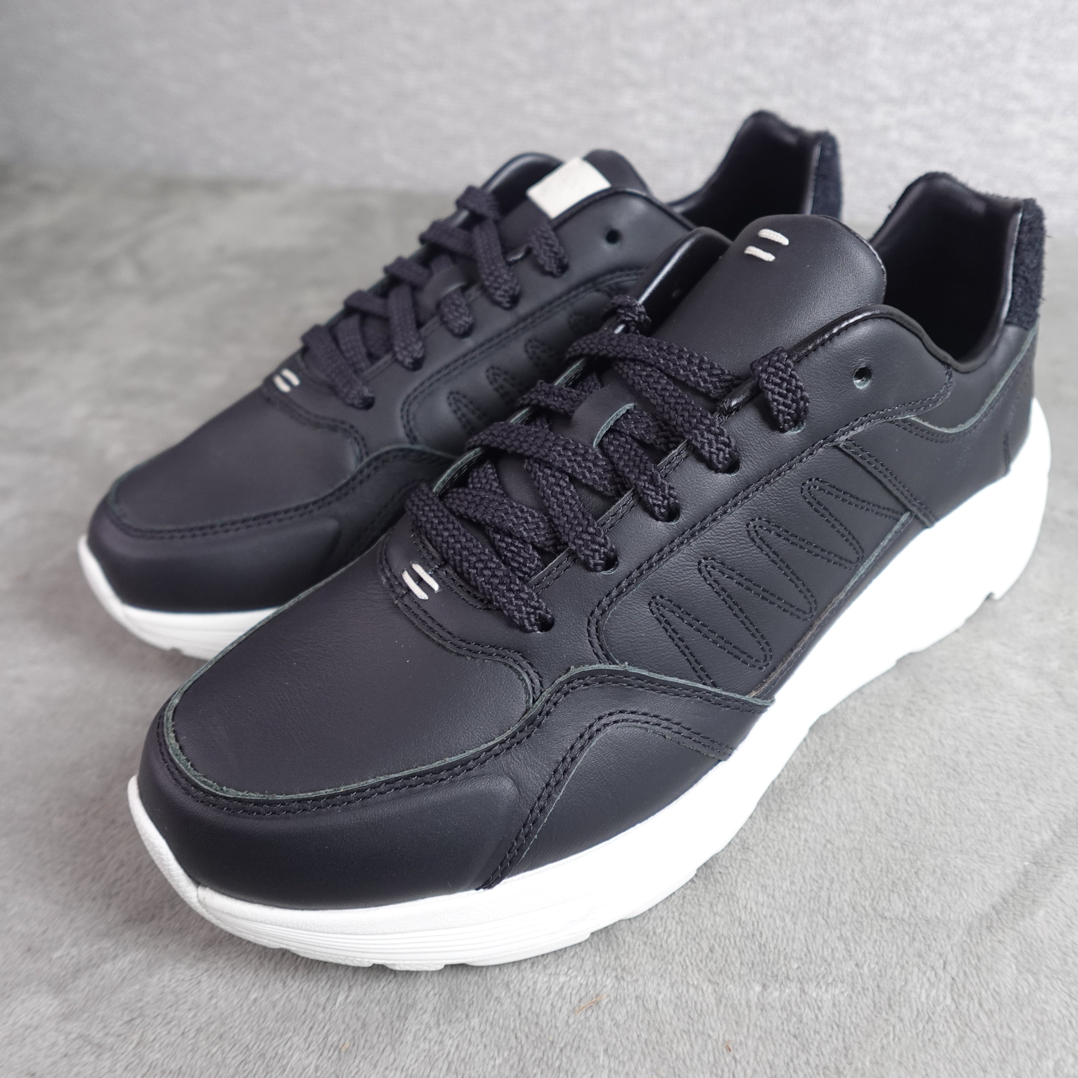 LABEL Go-To Sneakers Unisex Size 13.5 Womens / 12 Mens Black White Leather 210005-005 New