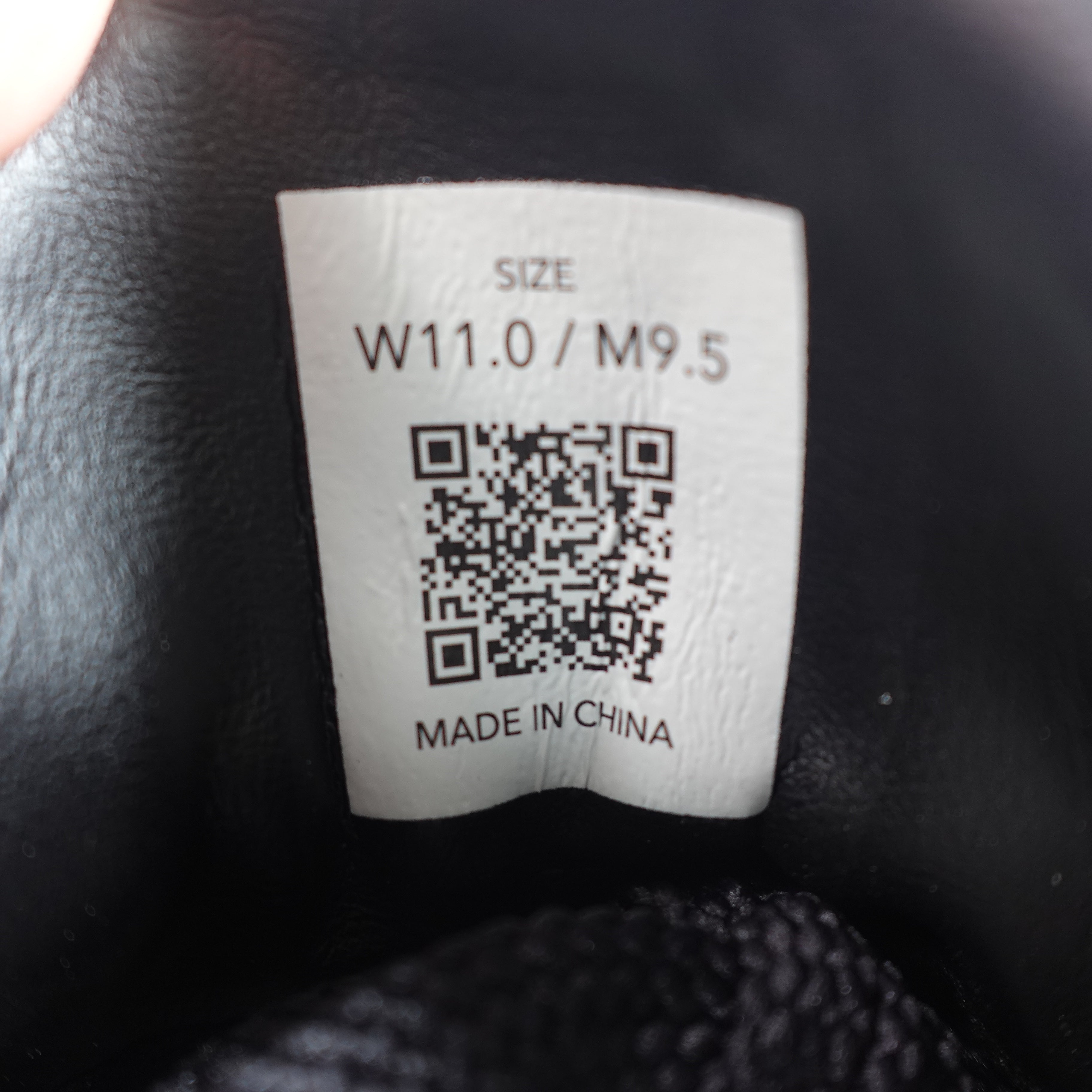 LABEL Go-To Sneakers Unisex Size 9.5 Men's / 11 Women's Black White Leather 210005-005 New