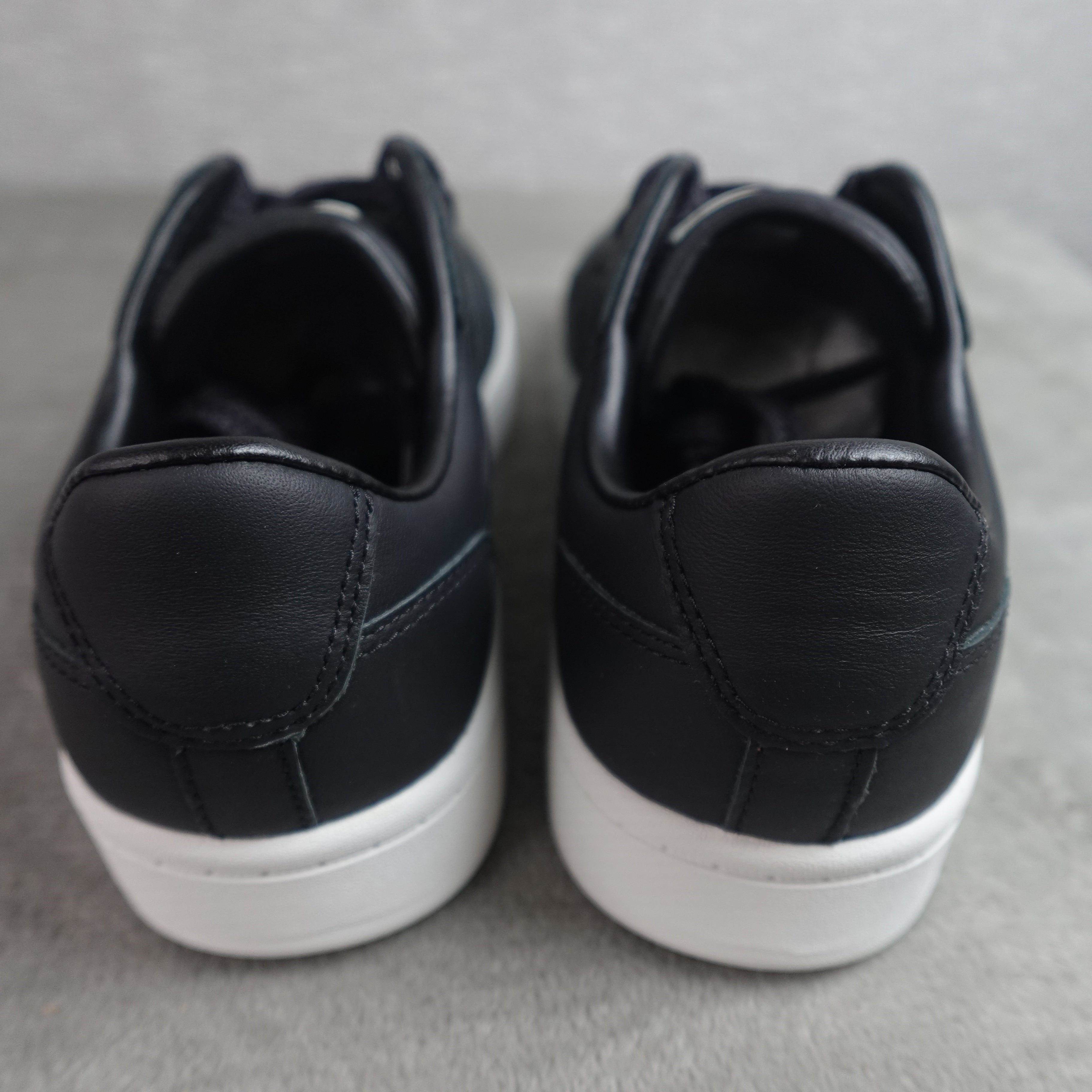 LABEL Go-To Low Sneakers – Black/White – Men's 7.5 / Women's 9
