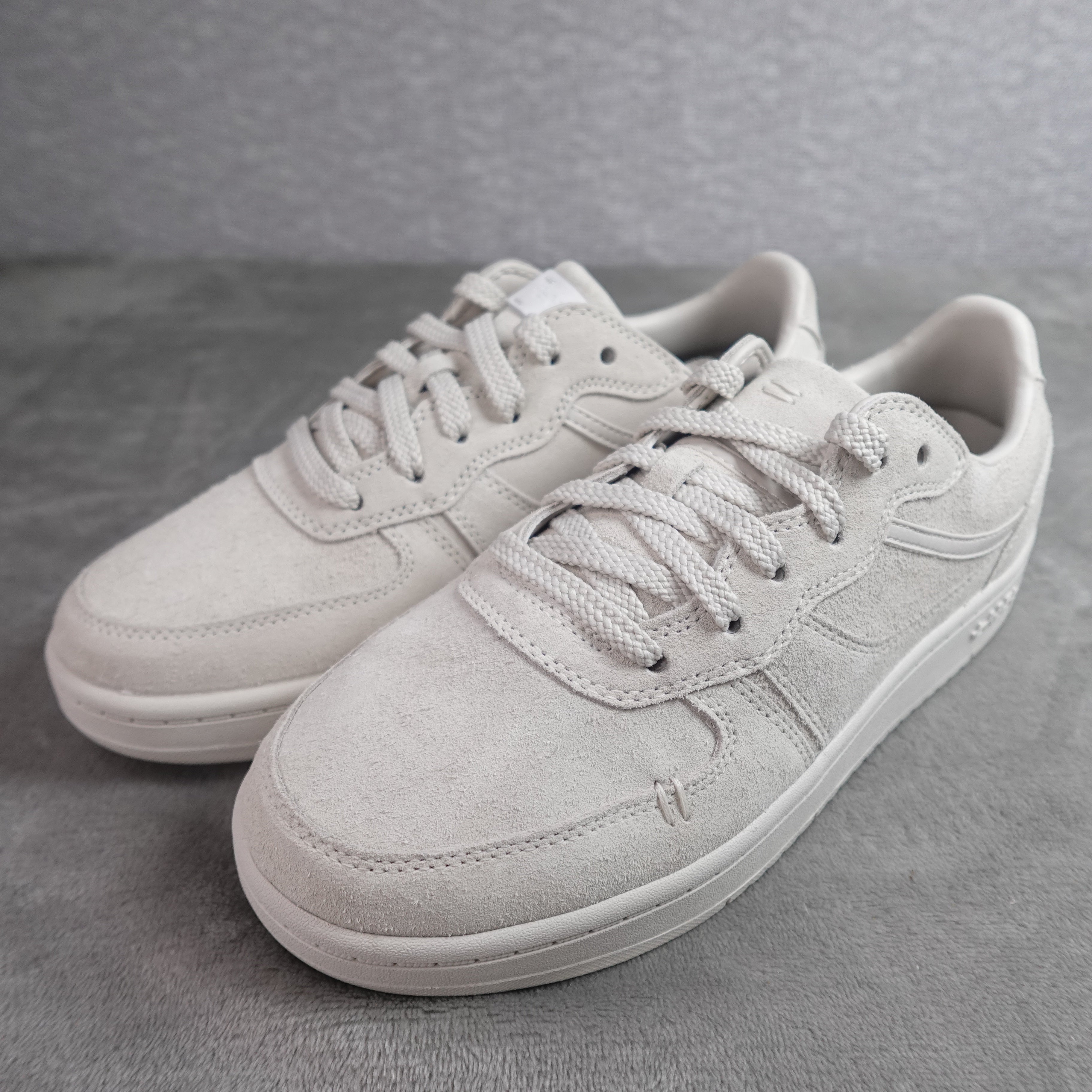 LABEL Go-To Low Unisex Sneakers – Putty/Putty – Women's 10 / Men's 8.5