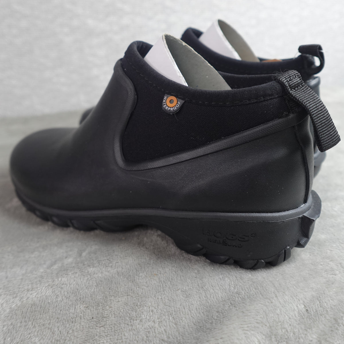 BOGS Women's Sauvie Chelsea Waterproof Slip-On Boots Black Size 6 M 72201-001