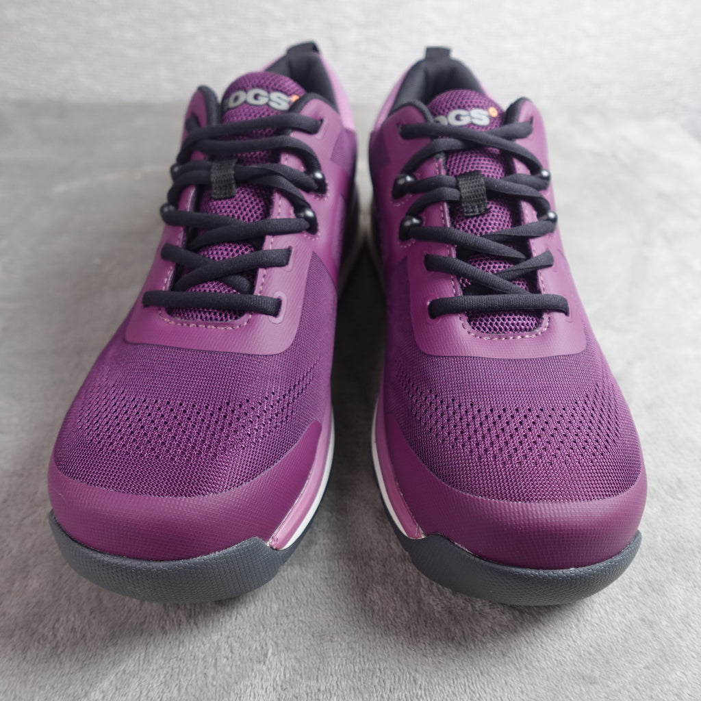 BOGS Women's Sandstone Knit Low TR Composite Toe Work Shoes Plum Size 9.5