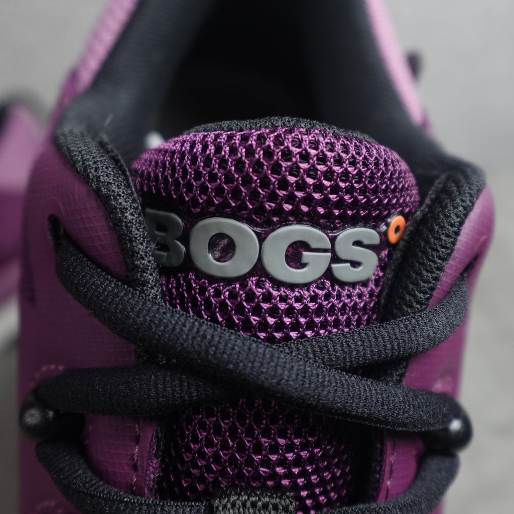 BOGS Women's Sandstone Knit Low TR Composite Toe Work Shoes Plum Size 9.5