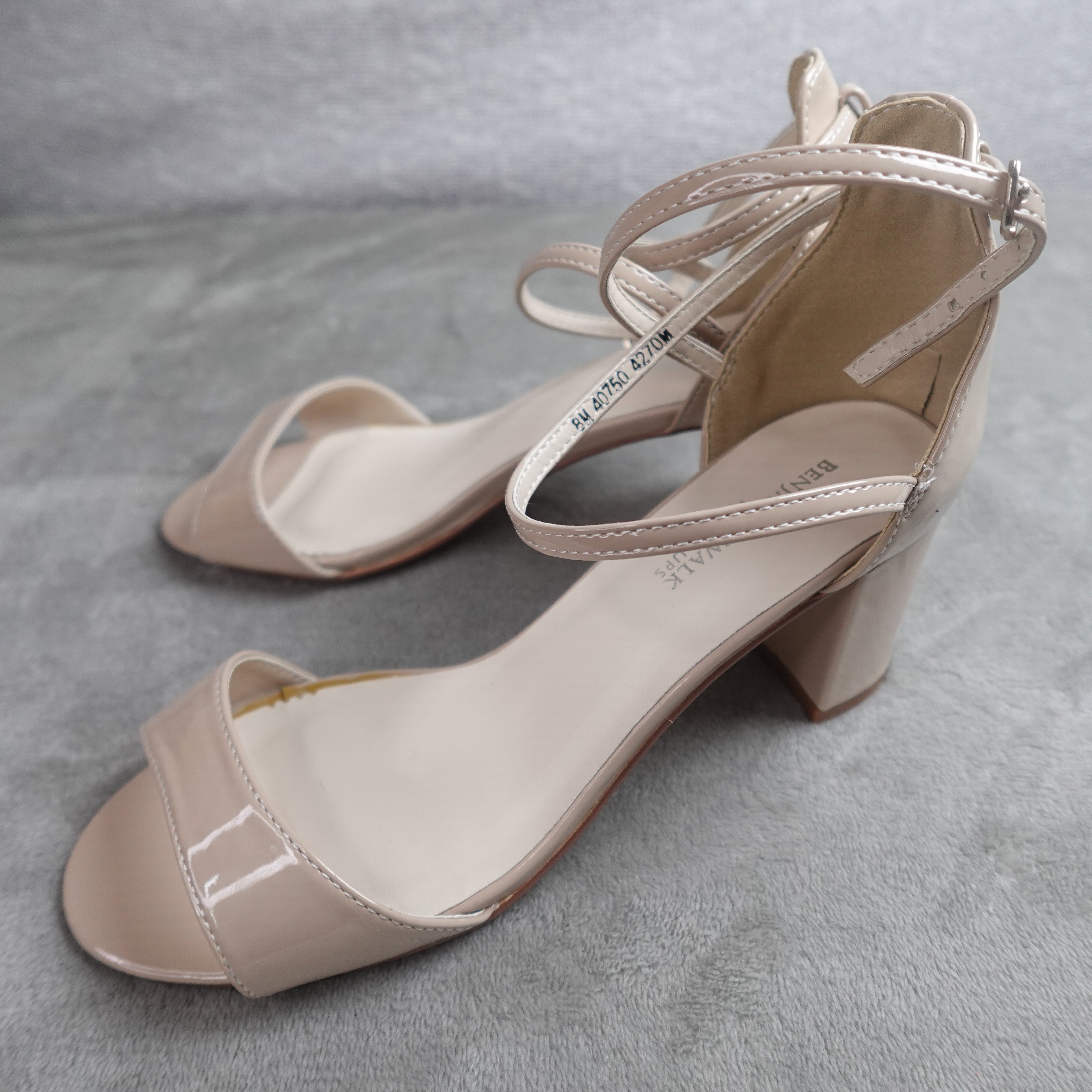 Touch Ups by Benjamin Walk Jackie 4270 Women's 8M Nude Patent Dress Sandals