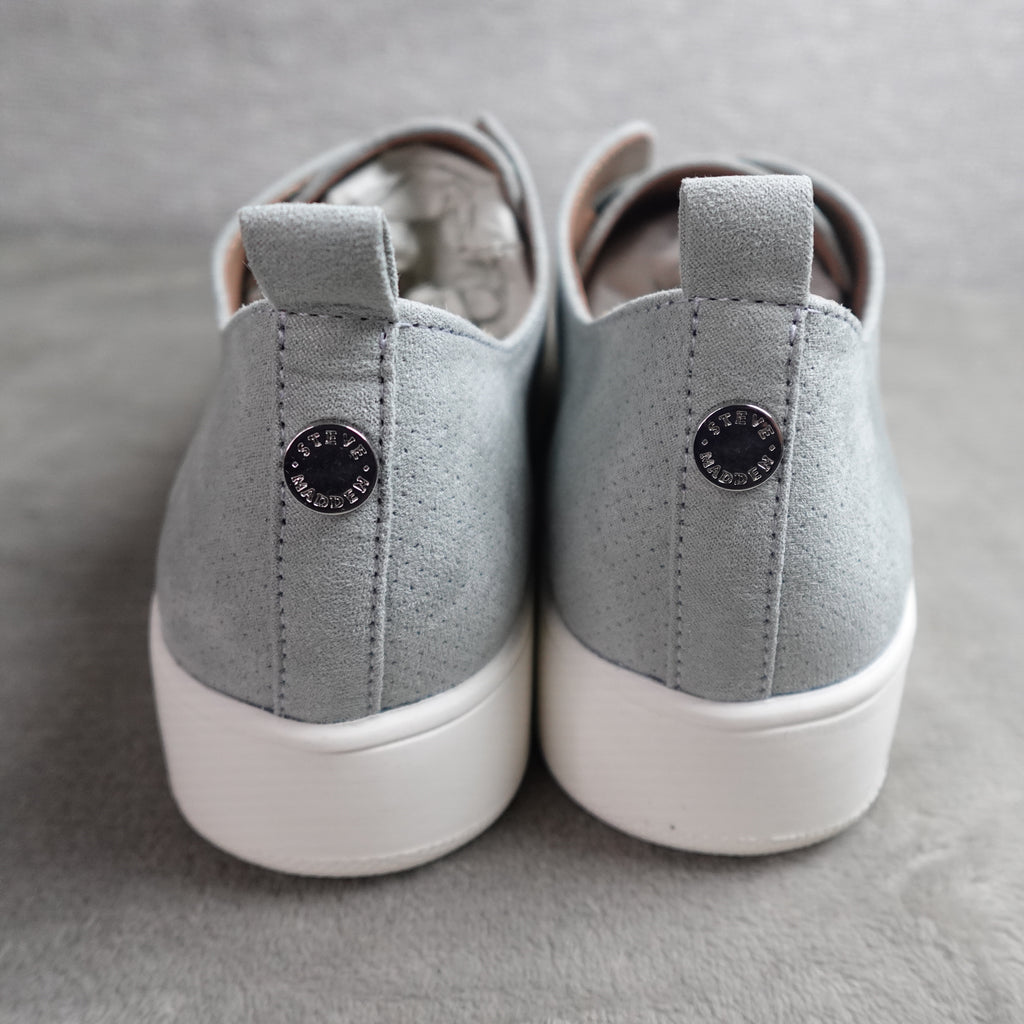 Steve Madden Brad Light Blue Women's Size 8 Slip On Sneakers BRADO1S1