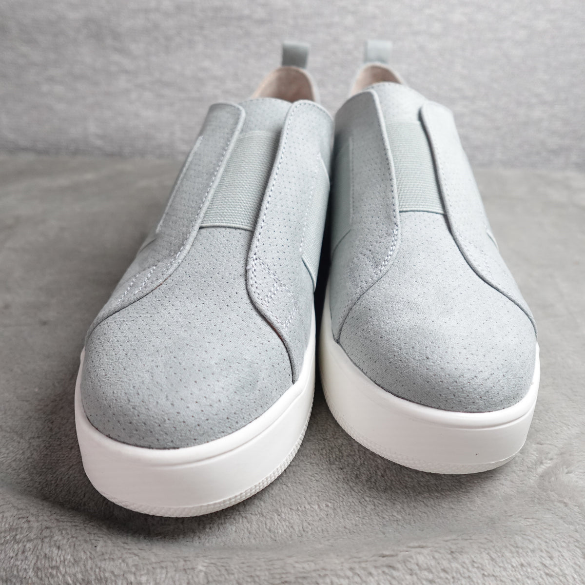 Steve Madden Brad Light Blue Women's Size 8 Slip On Sneakers BRADO1S1