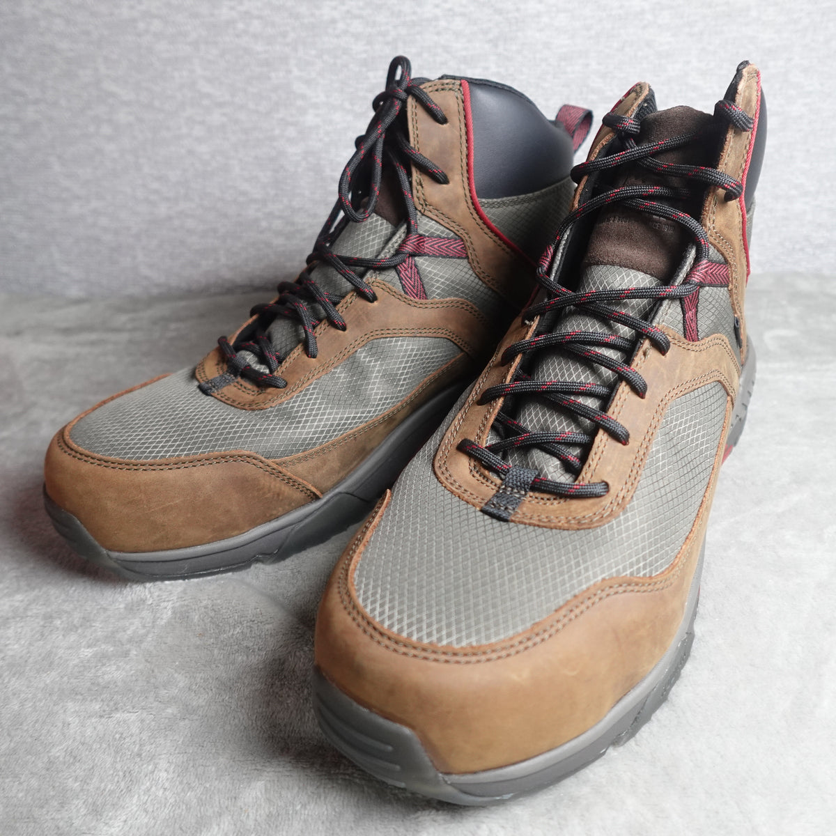 Kodiak Men's Work Boots Size 11 Brown KD0A4NL1A34 T-Sport WP EH CT