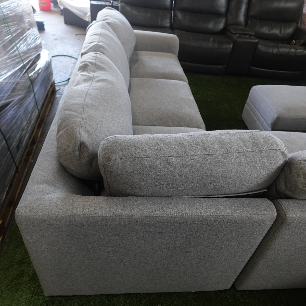 Thomasville Langdon Fabric Sectional with Chaise and Storage Ottoman, Gray