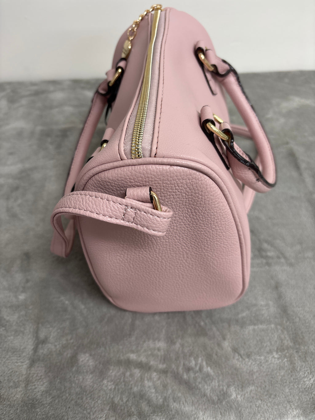 Juicy couture be classic satchel