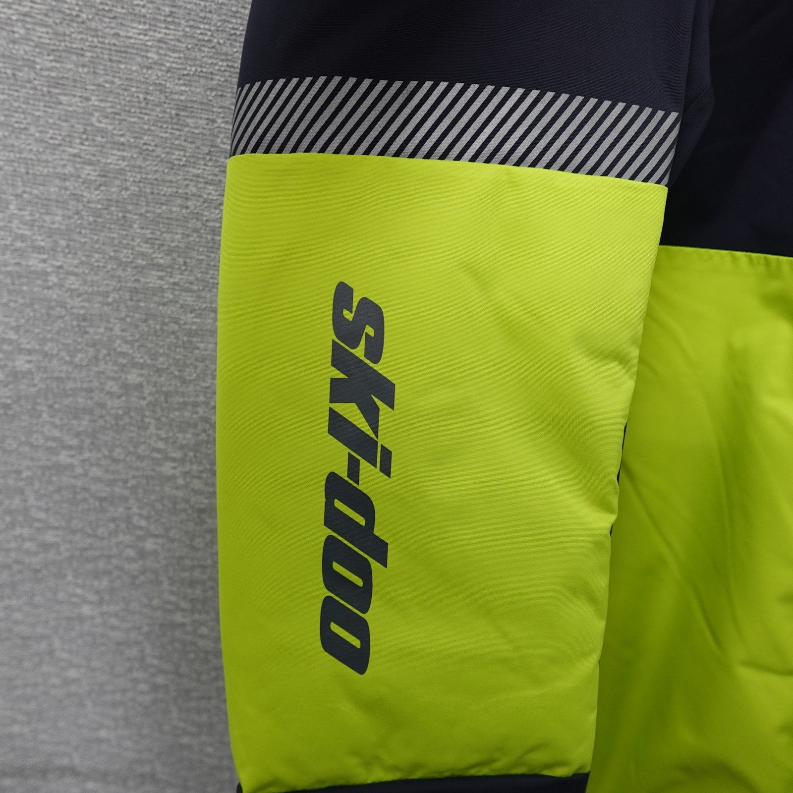Ski-Doo Mens Vasa Snowmobile Jacket Green - Medium