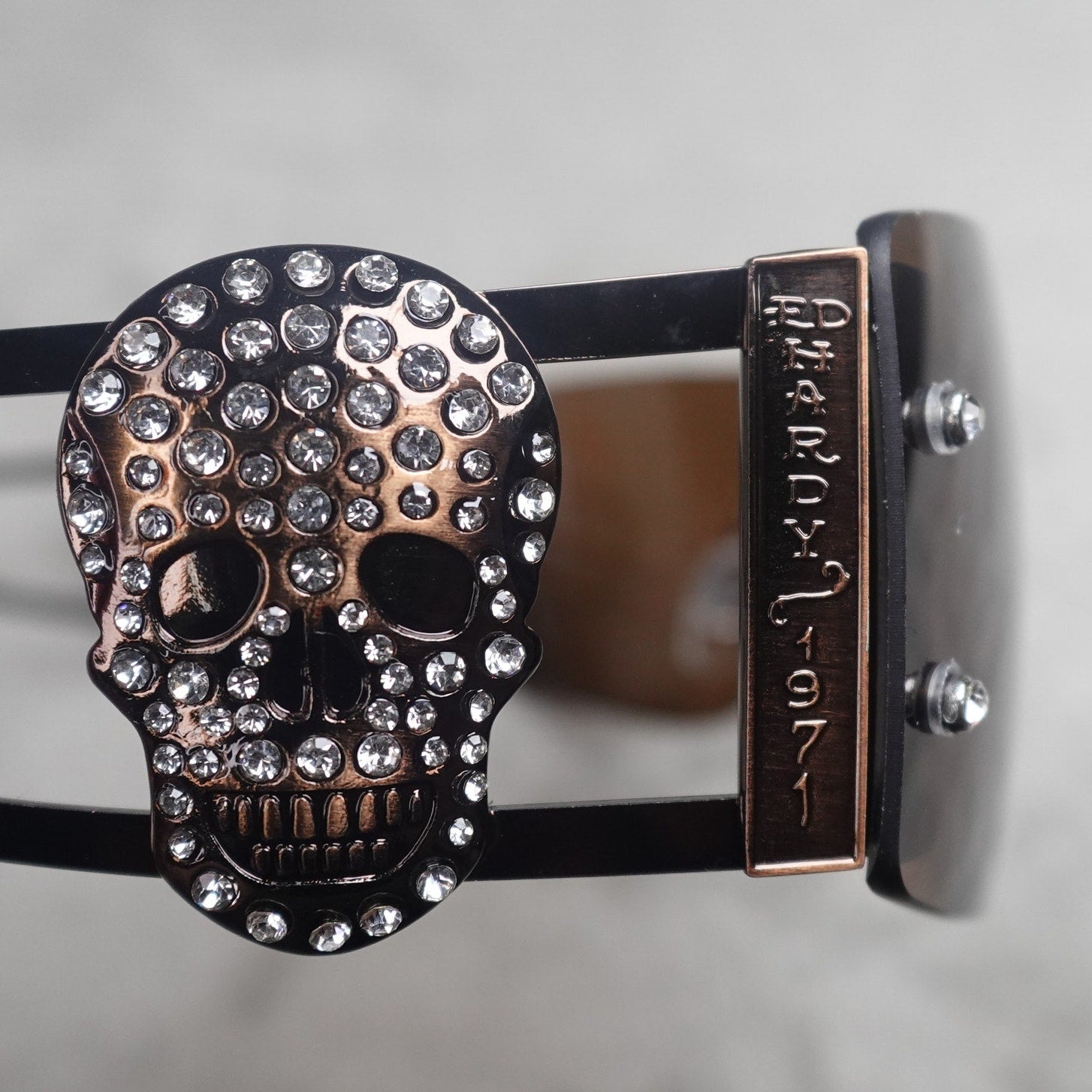 Ed Hardy Rhinestone Skull Shield Sunglasses Brown Gradient UV400 NEW