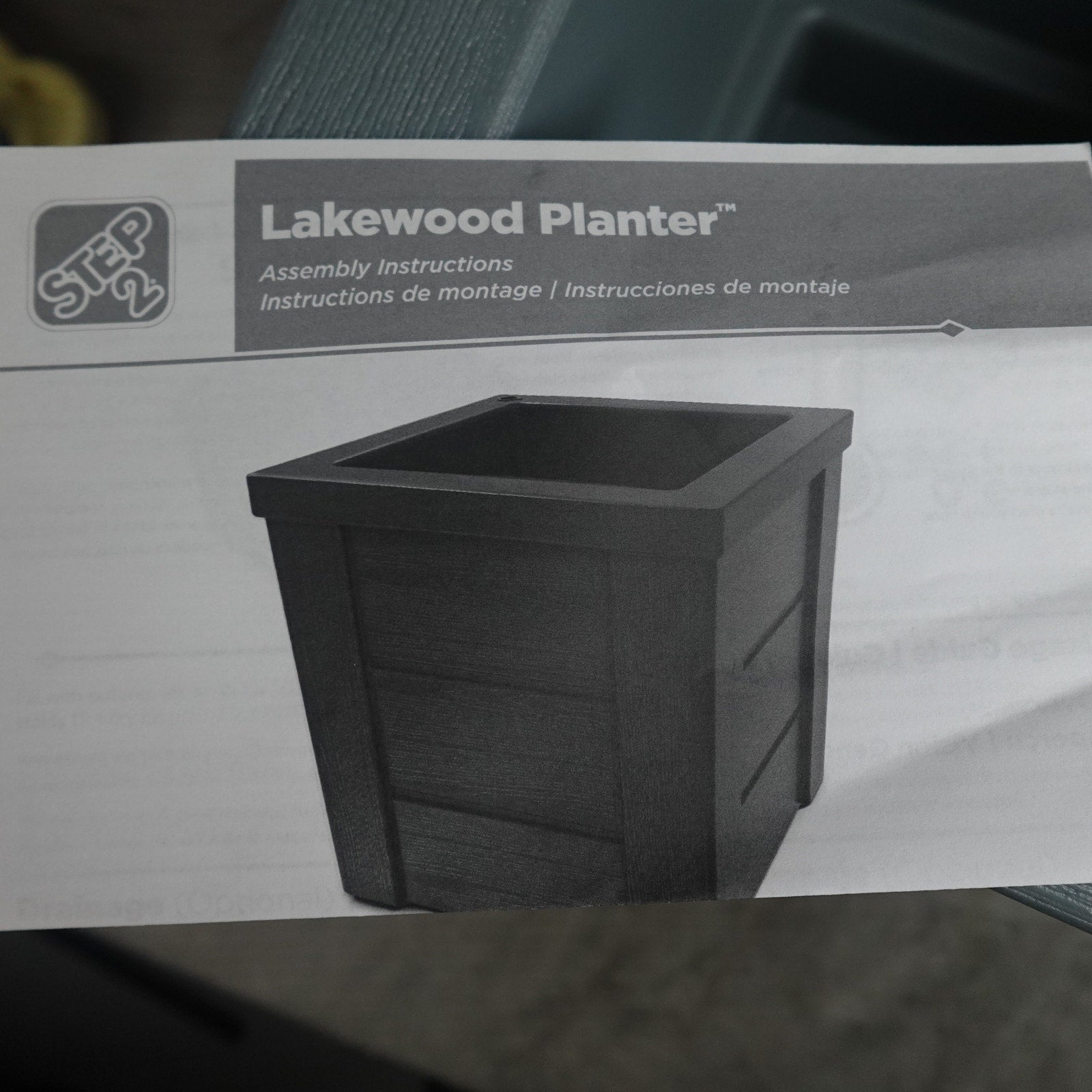 Step2 Lakewood Square Planter Box Gray Outdoor Garden Planter New