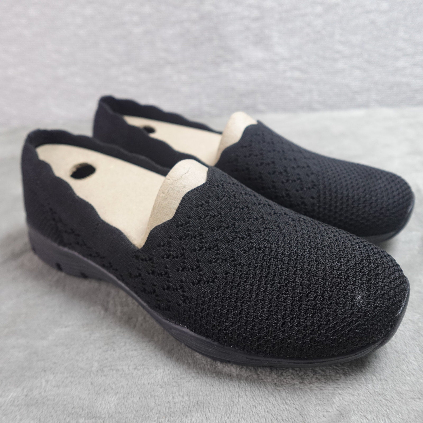 Skechers Seager Stat Women's Size 7.5 Slip On Walking Shoes Black 49481 BBK New