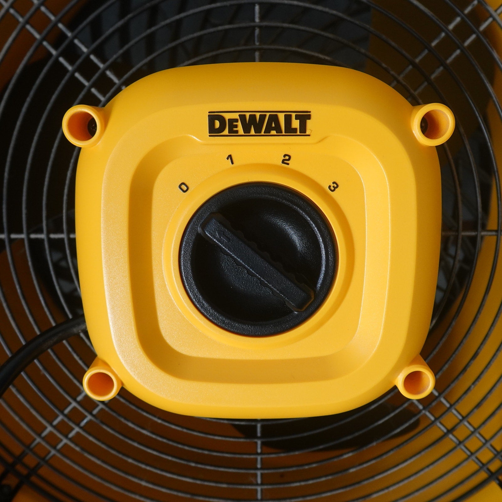 DeWalt 16" 3-Speed Benchtop and Hanging Drum Fan