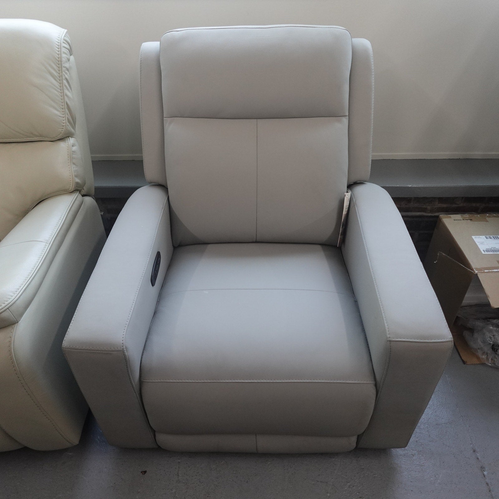 Wren Zero Gravity Power Leather Recliner with Power Headrest