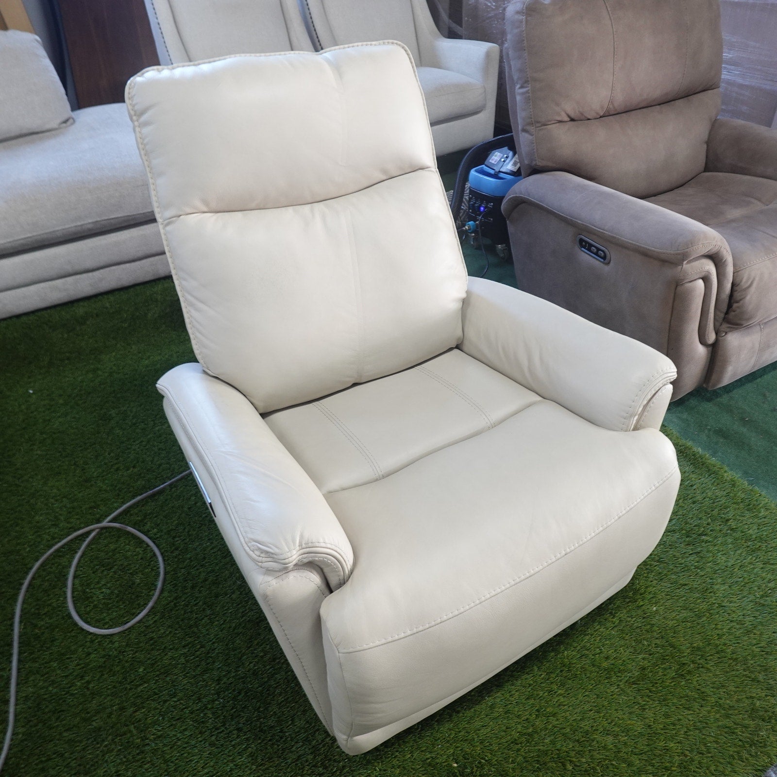 Sanders Leather Power Recliner with Power Headrest