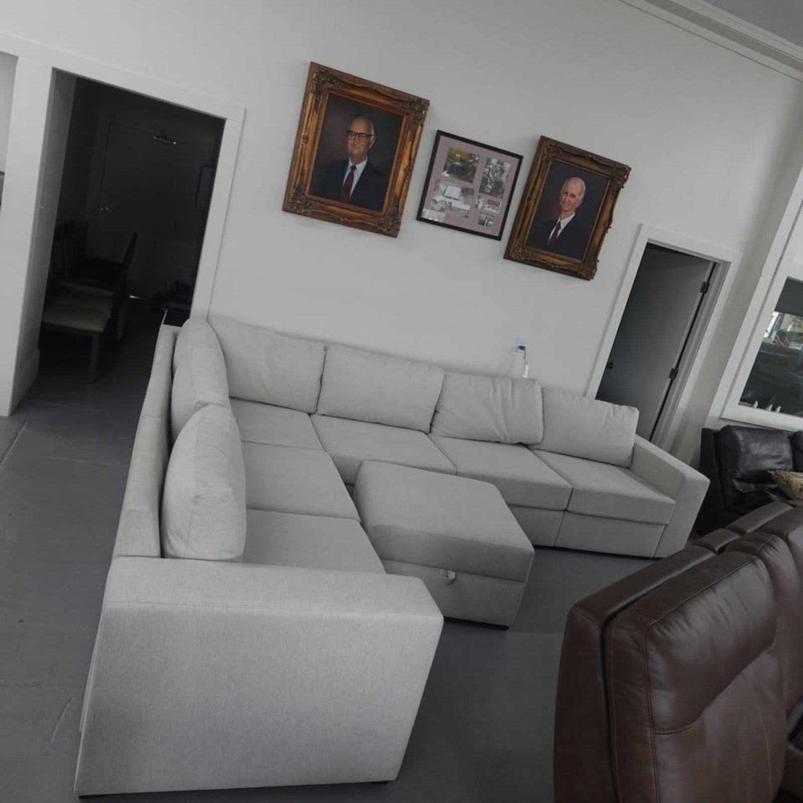Flexsteel Modular Sectional with Storage Ottoman- Light Tan