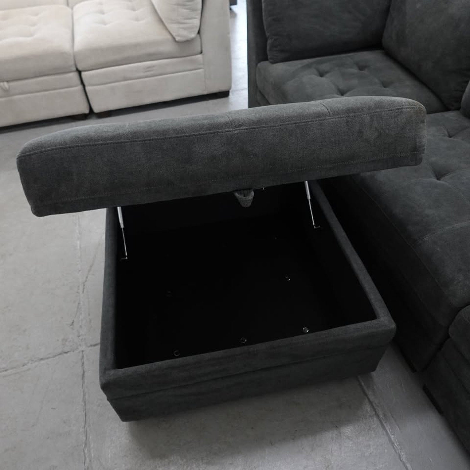 Thomasville Tisdale Modular Sectional 4-piece Dark Gray with Storage Ottoman