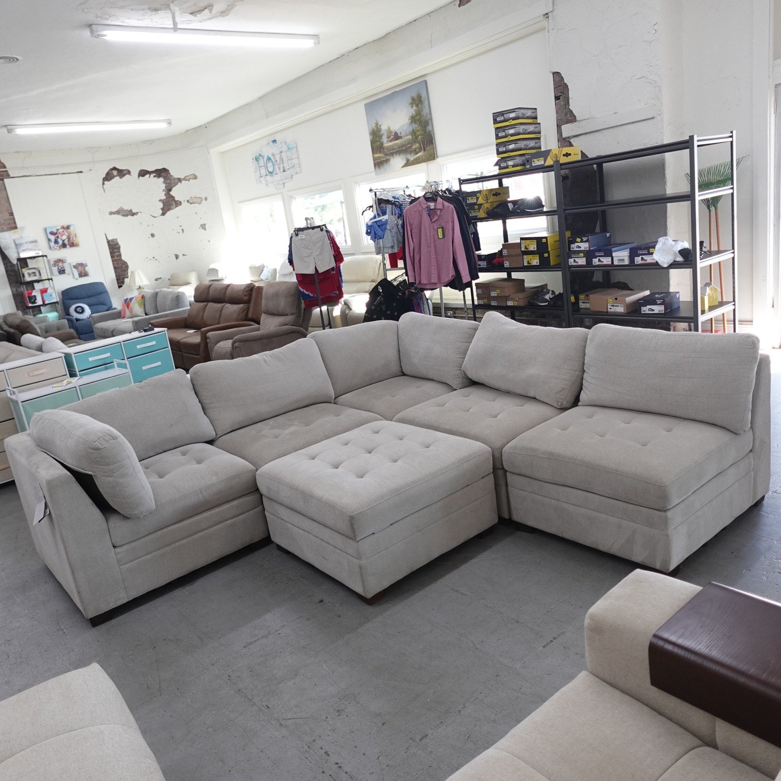 Thomasville Tisdale Modular Sectional 6-piece Beige with Storage Ottoman
