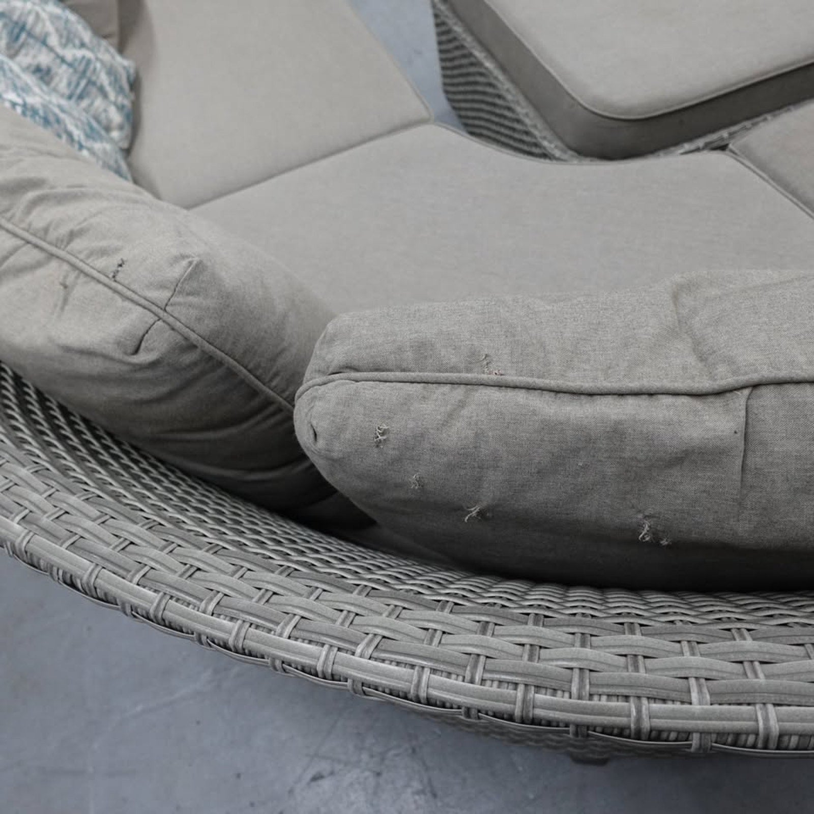 Coasta 4 Piece Grey Woven Sectional Outdoor Seating Set