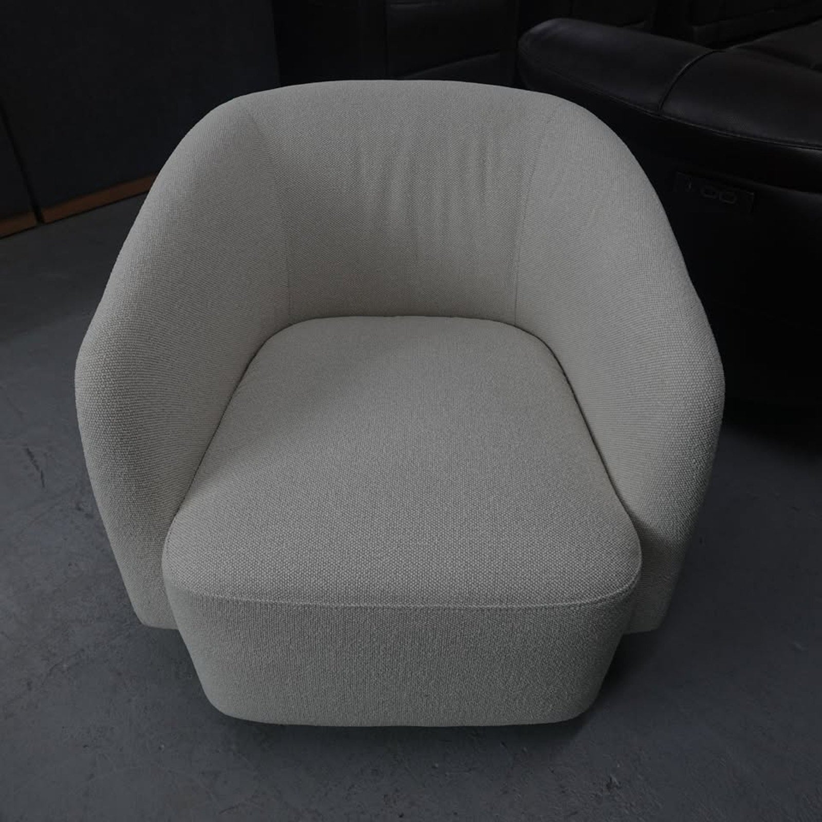 Henredon Mini Murphy Kids Swivel Accent Chair Cream