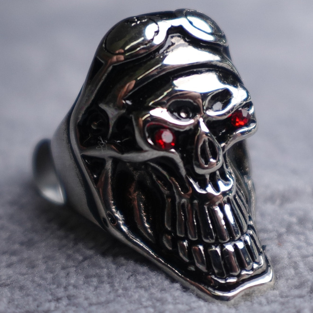 Stainless Steel Skull Ring Size 9 with Motorcycle goggles RSRN-620