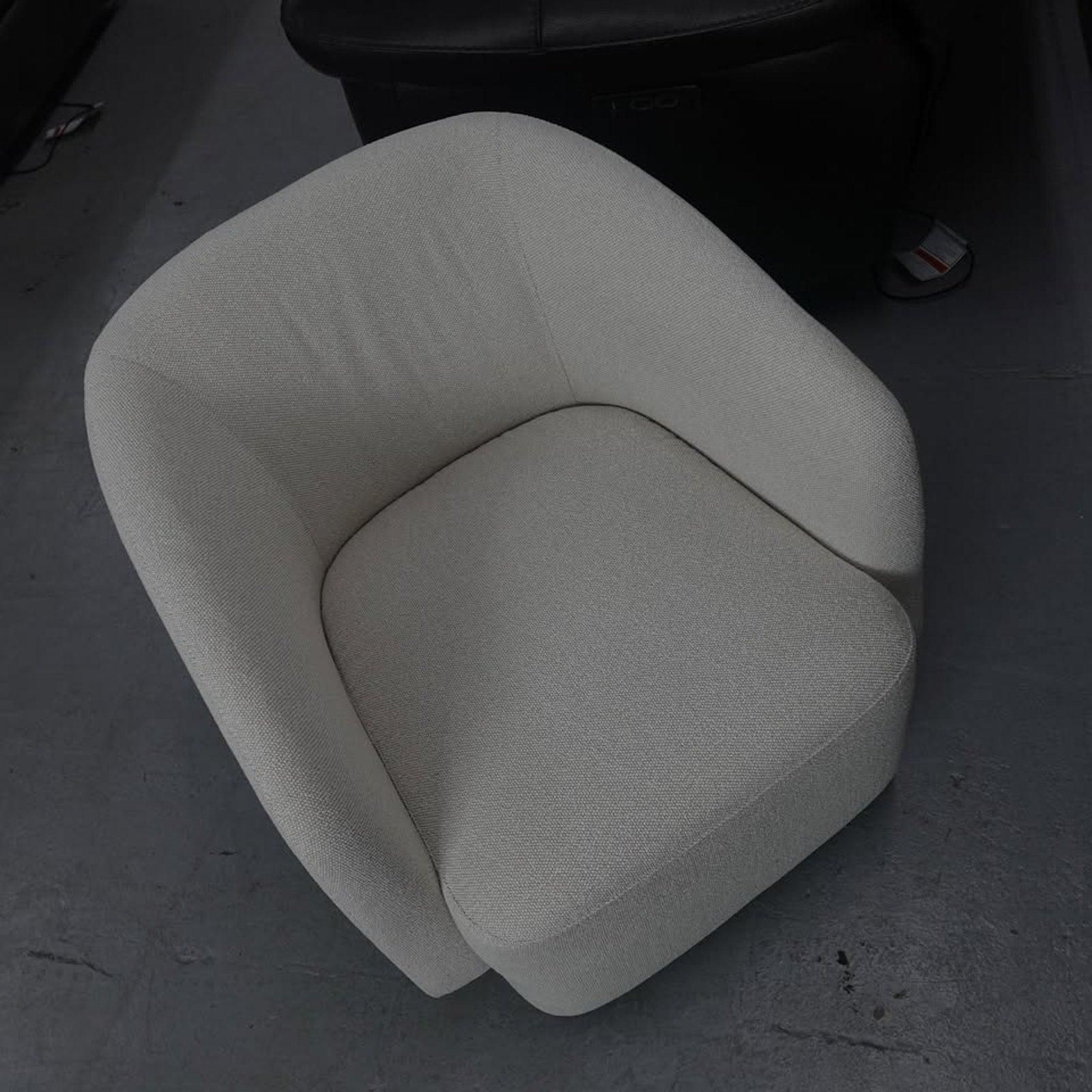 Henredon Mini Murphy Kids Swivel Accent Chair Cream
