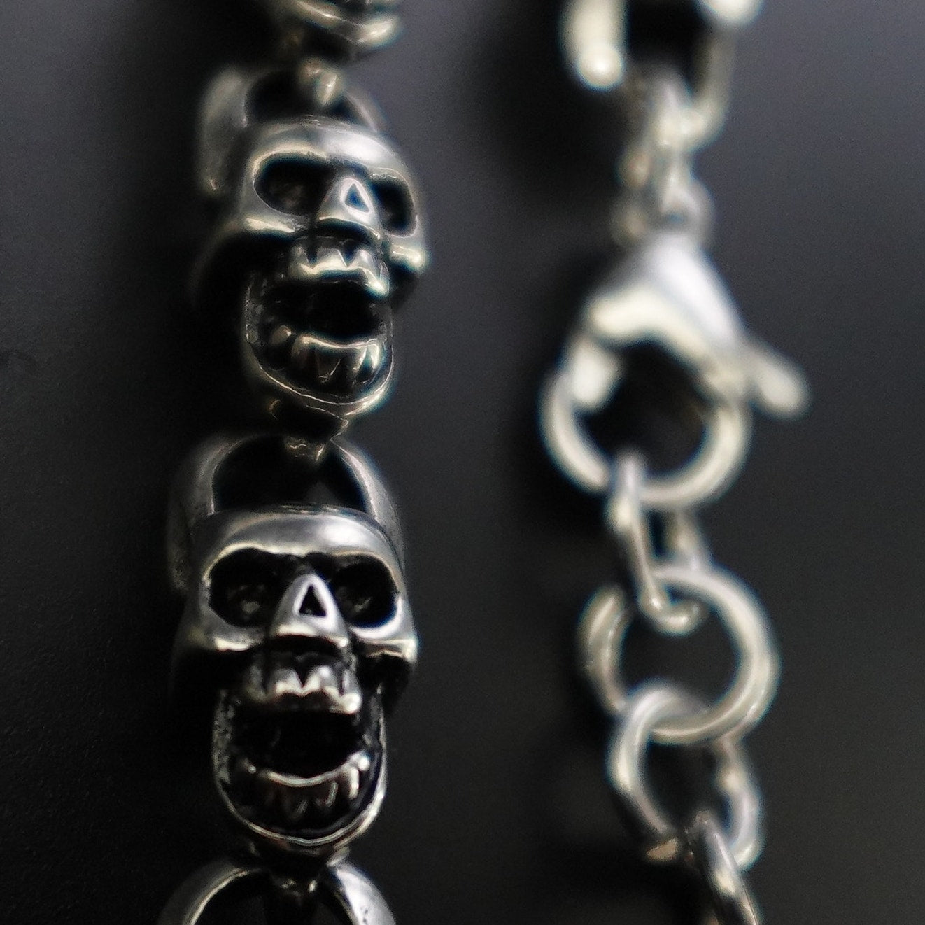Stainless Steel Skull Bracelet SBR-5305