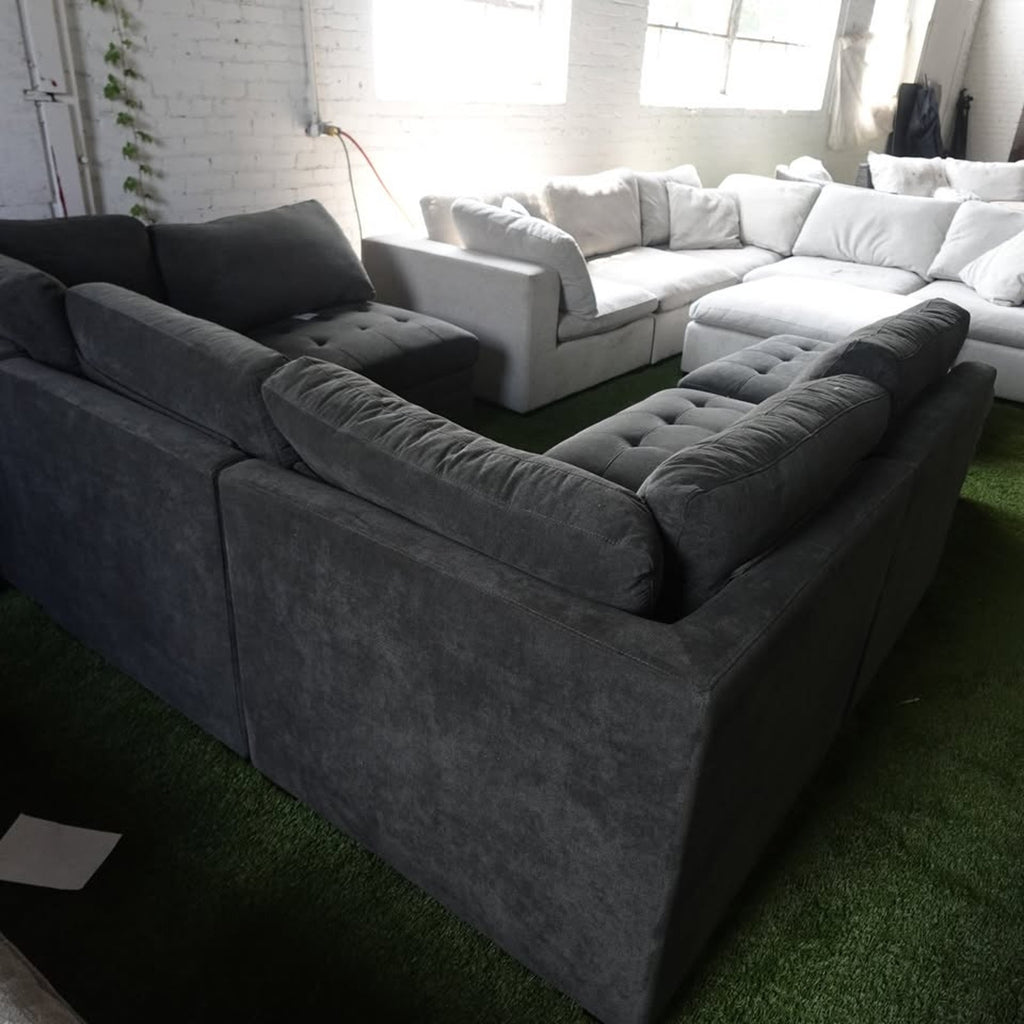 Thomasville Tisdale Modular Sectional 6-piece Dark Gray with Storage Ottoman
