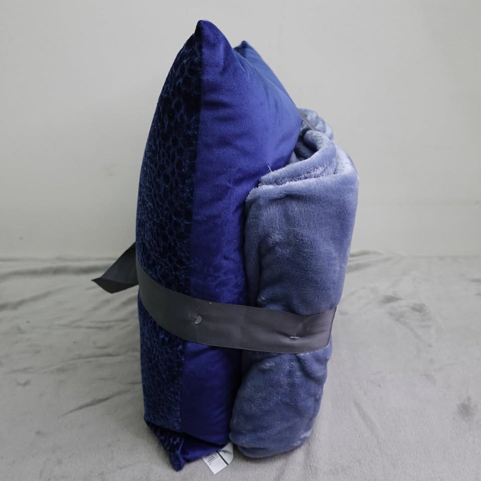 Sheffield Home Decorative Pillow Throw Set - Dusty Blue