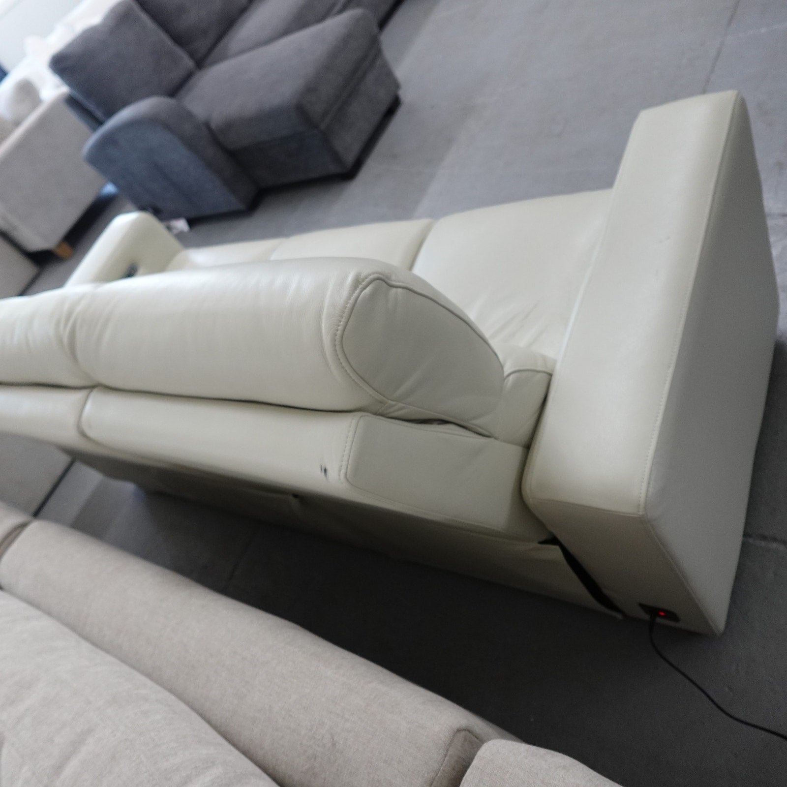Abbyson Kramer Leather Power Reclining Sofa Cream 3 Seat Recliner Couch