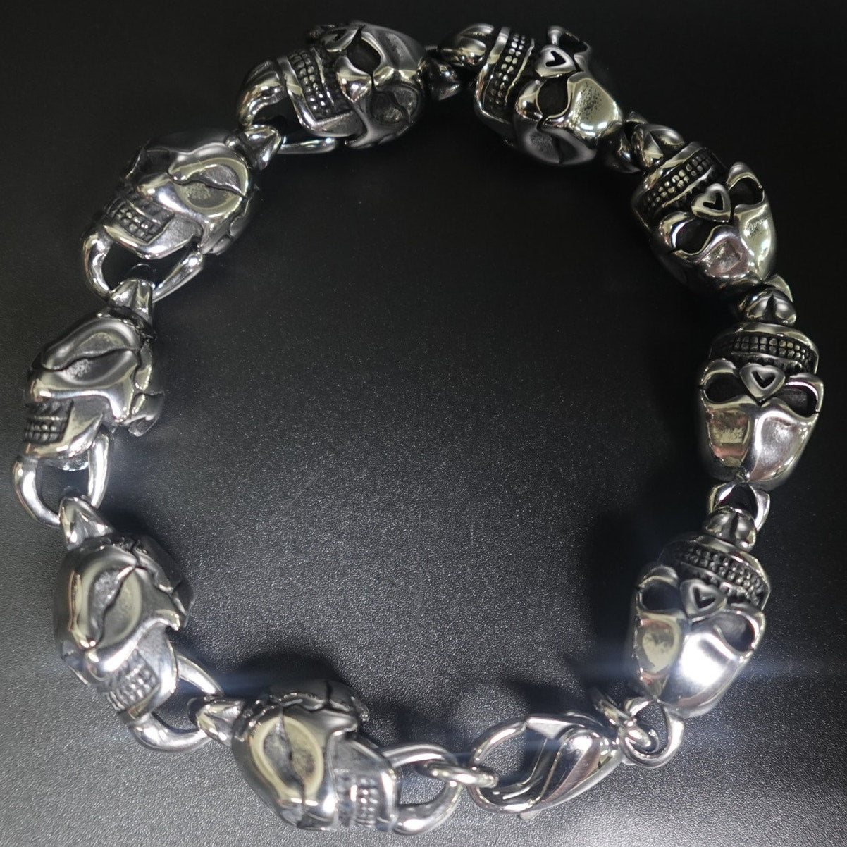 Stainless Steel Large Skull Heads Heavyweight Bracelet SBR-5303