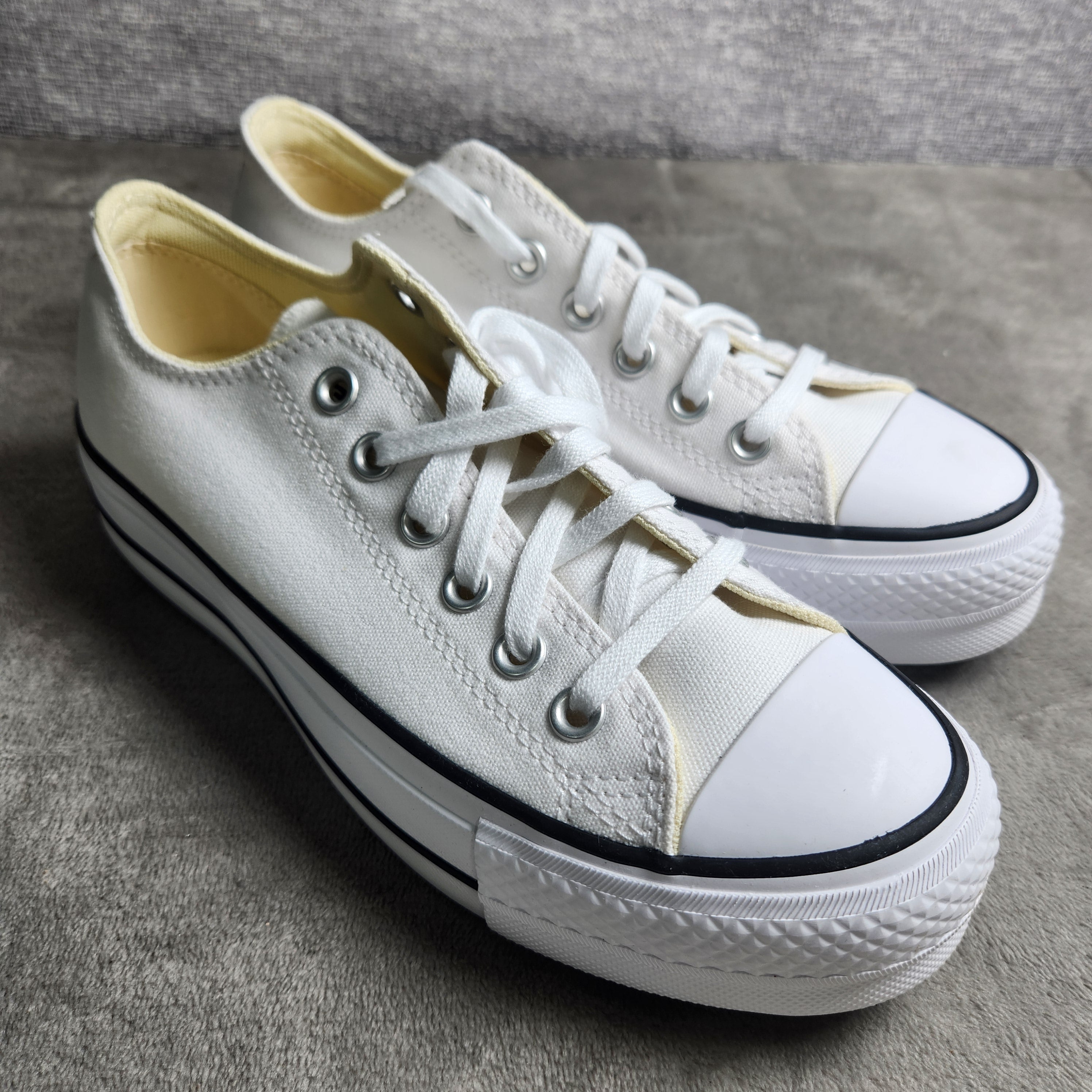 Converse Chuck Taylor All Star Lift Platform White Black Womens Size 7 560251F