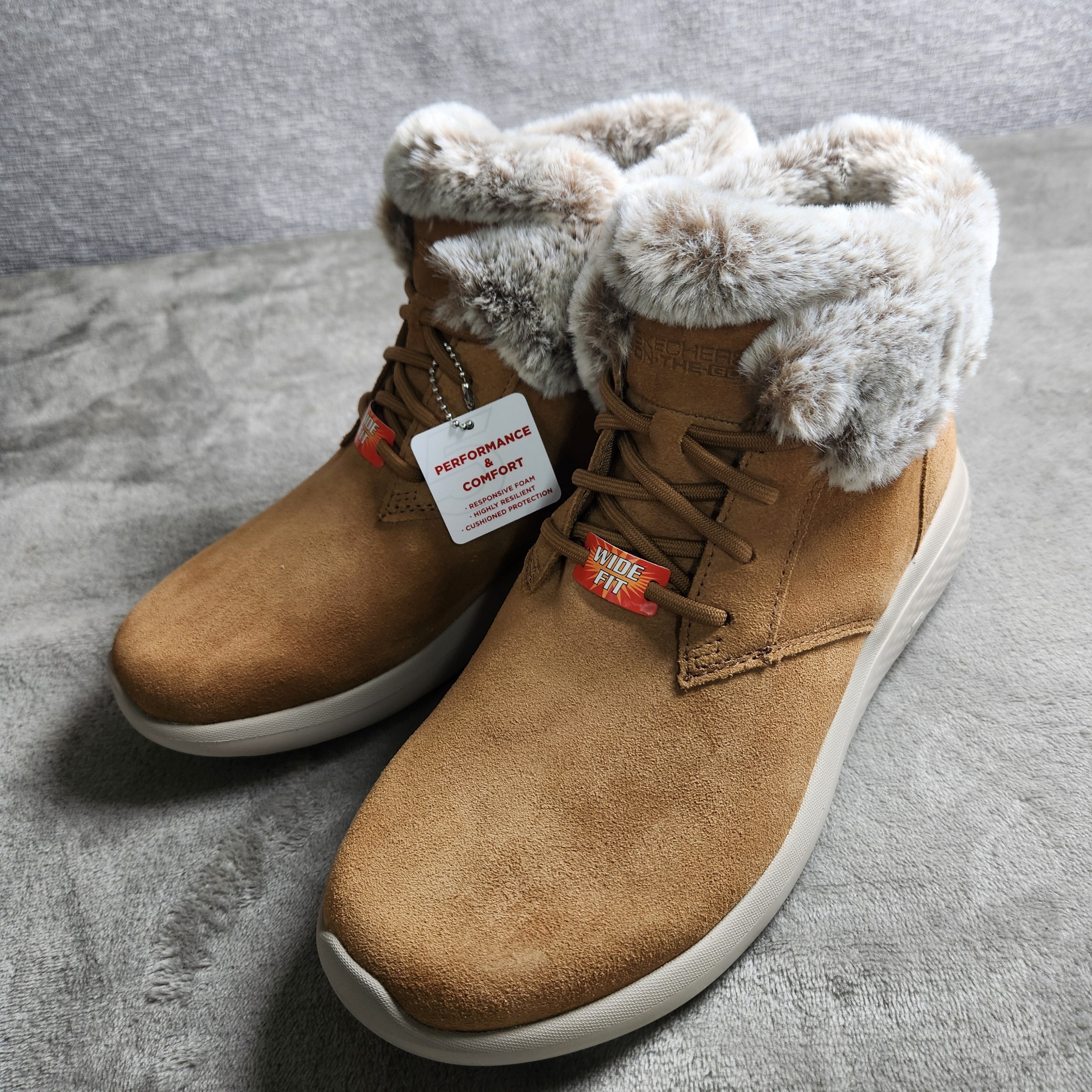 Skechers On The GO City 2 Winter Wishes Women's 9.5 Black Suede Faux Fur Boots